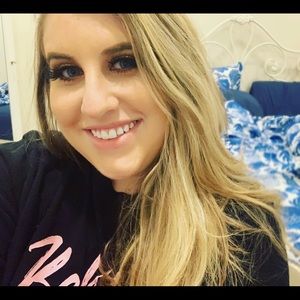 Meet your Posher, Casey